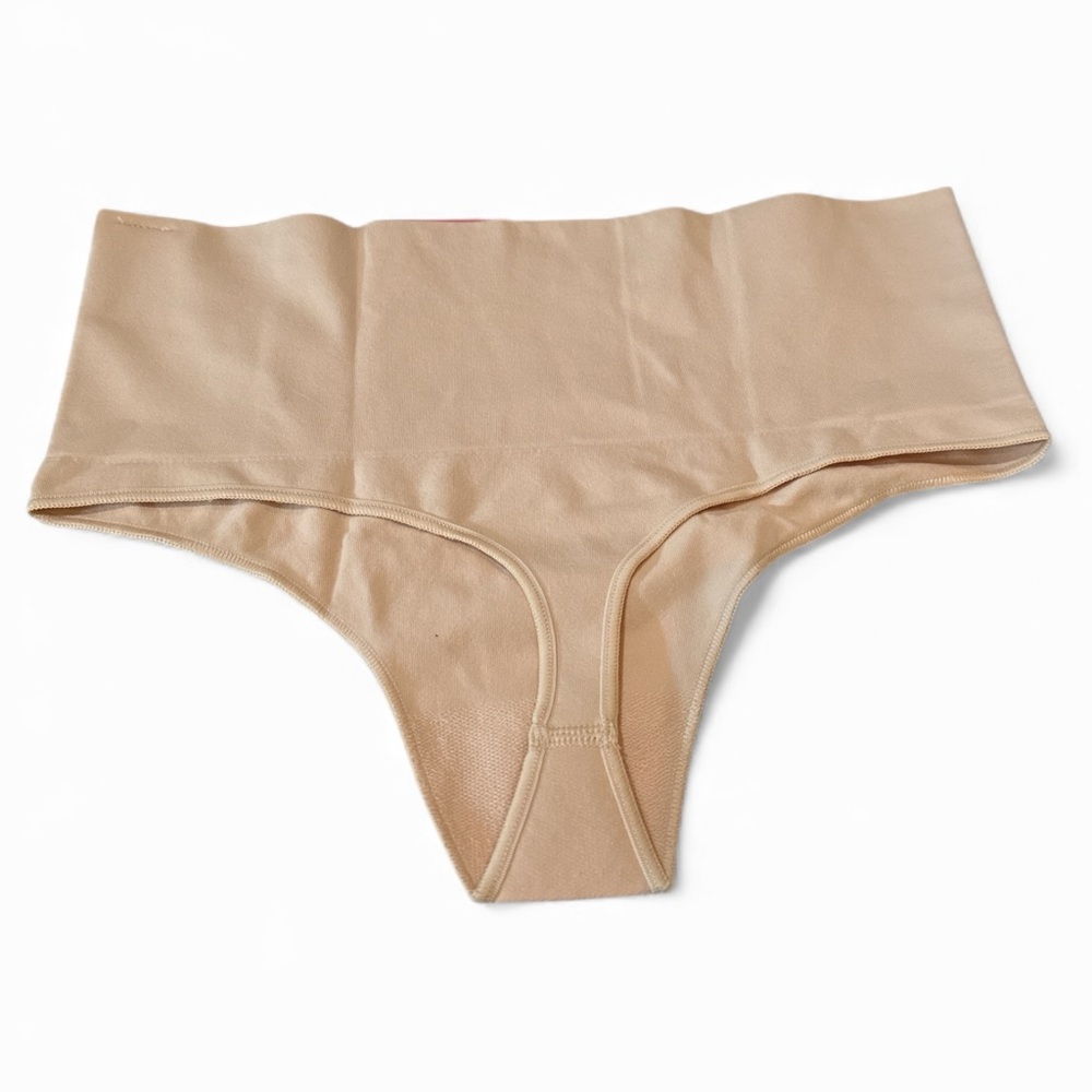 SPANX Supersmooth™ Undie-tectable® Thong Soft Nude | Size L - Picture 2 of 6